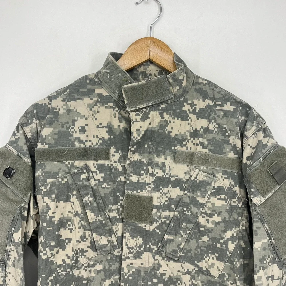 US Army ACU Digital Camo Field Jacket UCP Combat Uniform Small Regular